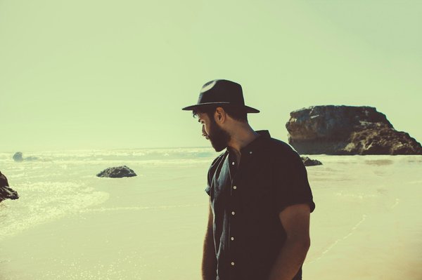 ¿Cómo ayudar a mi perro a superar el miedo a los fuegos artificiales?